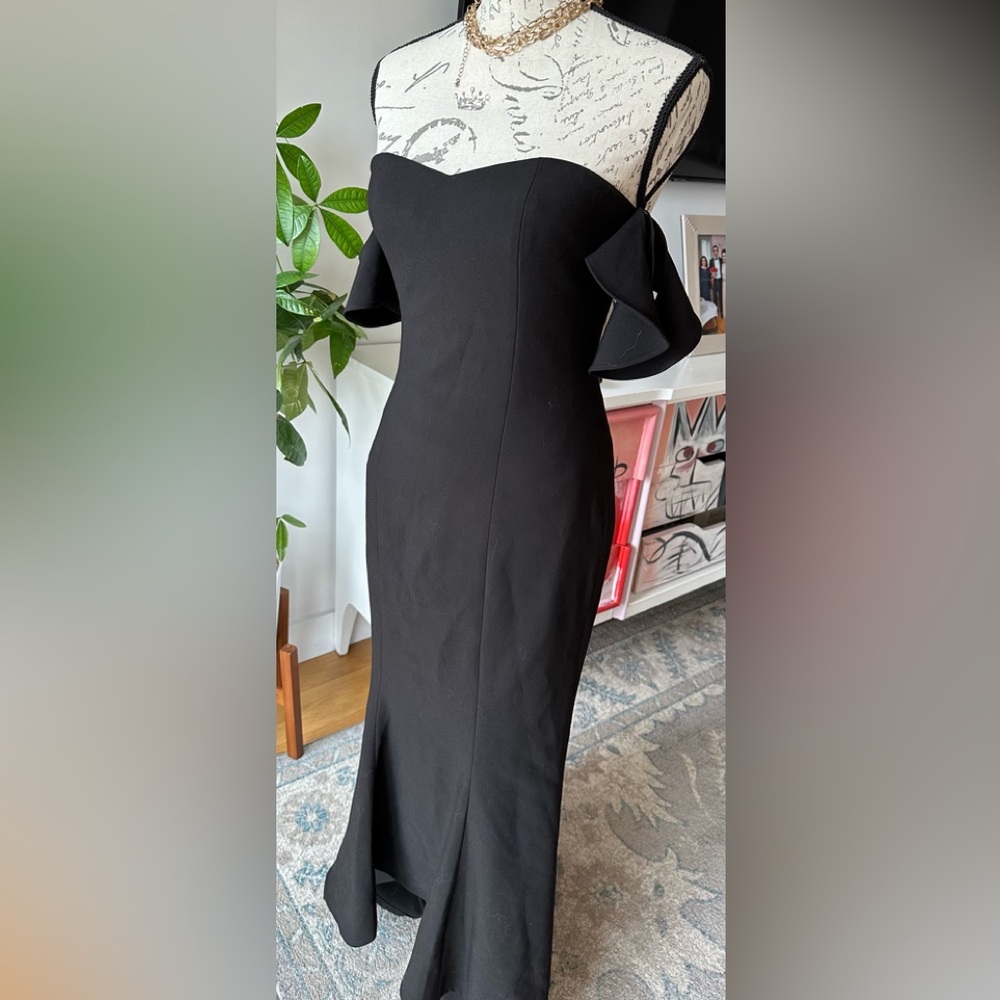 LIKELY Sunset gown in black